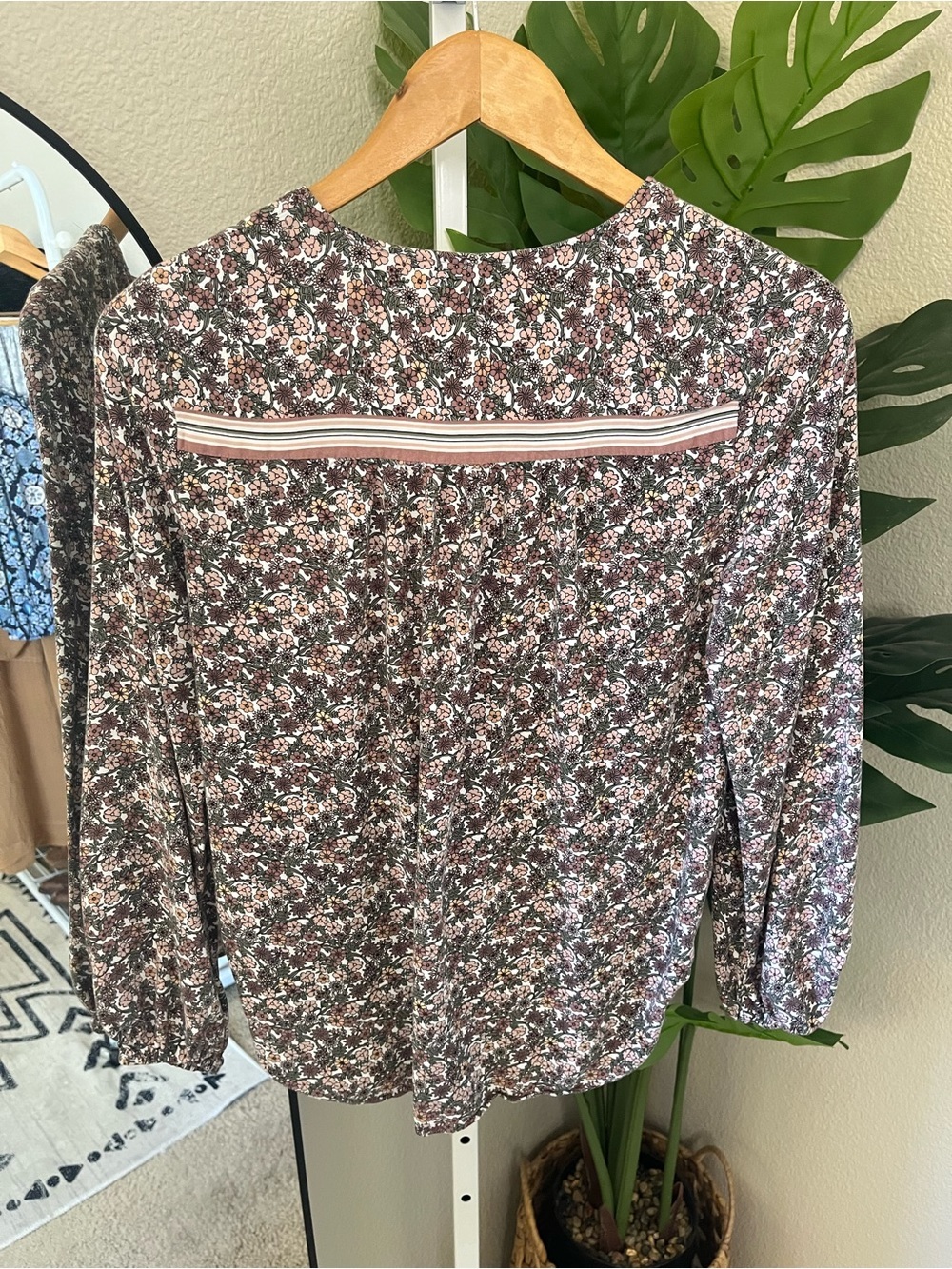 🌸 Max Studio Floral Wrap Blouse Small | Romantic Boho Cottagecore Top - Picture 6 of 6
